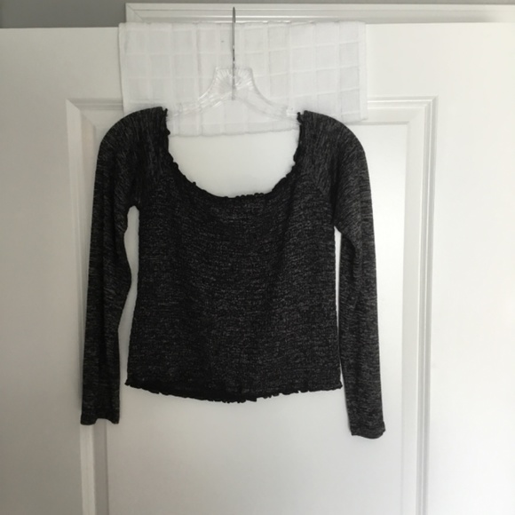 Hollister California Ladies Crop Pullover Top Black/ Gray Size L - Picture 2 of 6